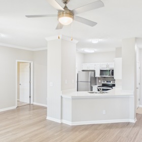 Vacant livingroom with wite walls
